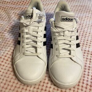 Adidas grand court cloud foam comfort